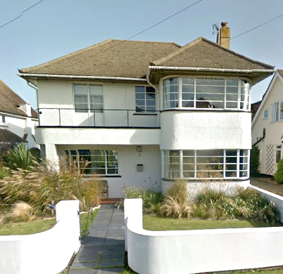 Art Deco Houses often have windows with  curved corner walls
