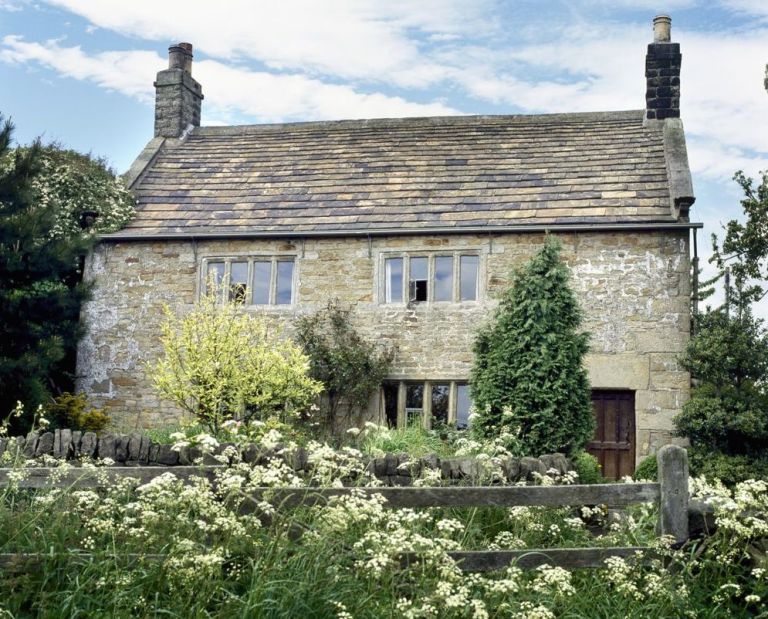 Lovely stone Elizabethan/Jacobean cottage 